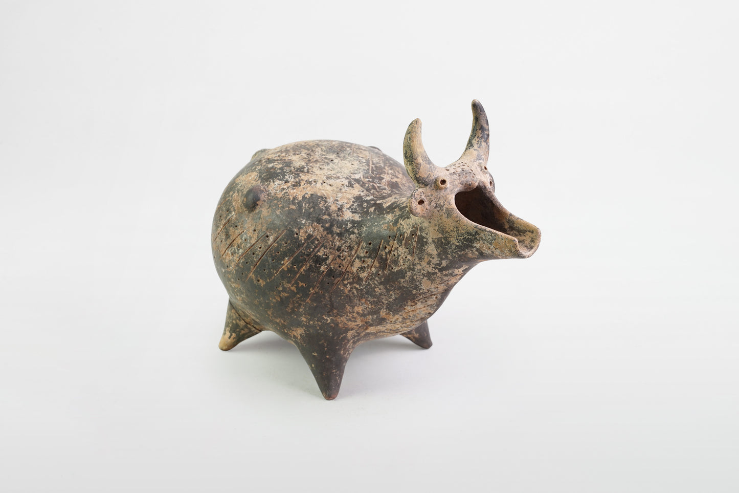 Terrakotta-Rhyton, Amlash – Persien, Südwestkaspisches Gebiet, 13.–10. Jahrhundert v. Chr.