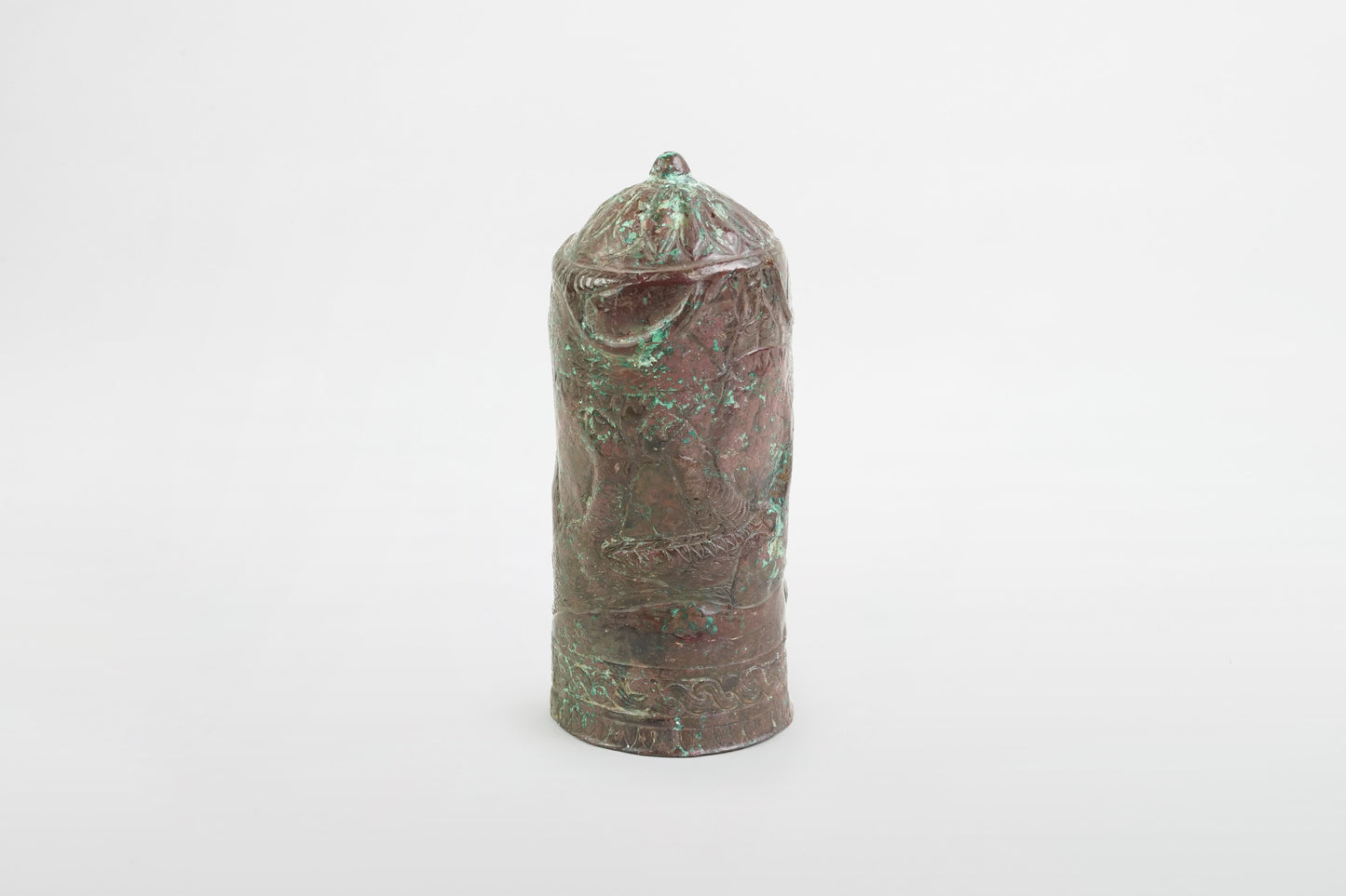 Elamitisches Trinkgefäß aus Bronze mit der Darstellung eines Löwen und eines Hirschen – Persien, 8. Jahrhundert v. Chr.