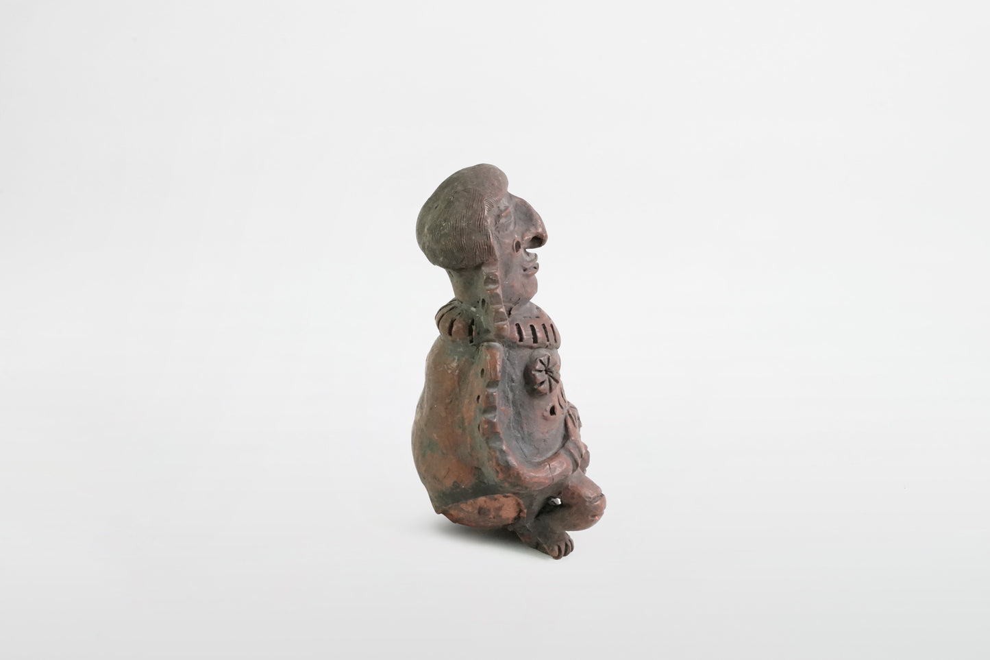 Figur mit durchbrochenem Dekor, Nariño-Kultur – Kolumbien/Ecuador, 9.–16. Jahrhundert