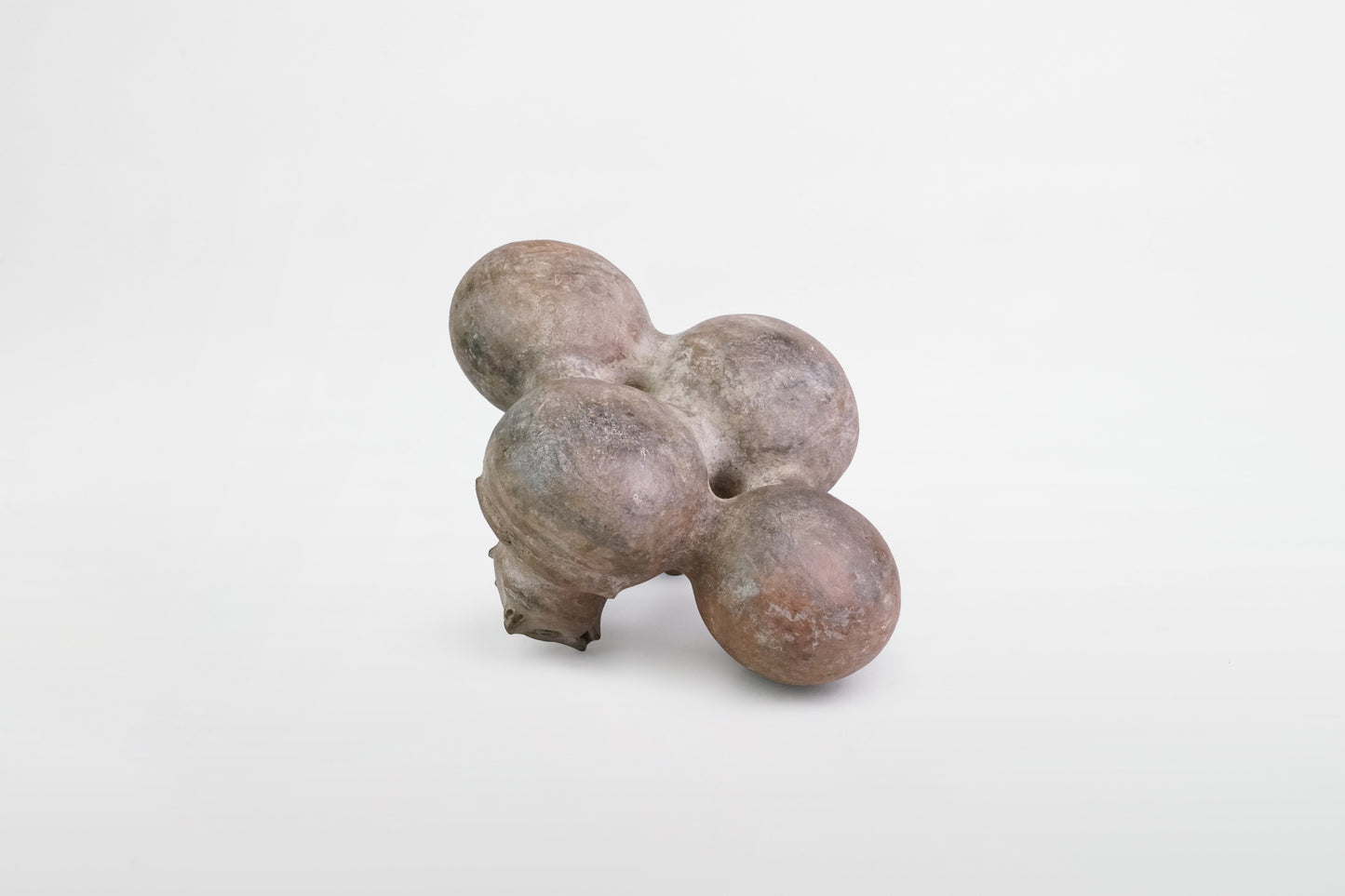 Vierkammer-Terrakottagefäß mit Tierfigur, Moche- oder Chimú-Kultur – Peru, 9.–13. Jahrhundert