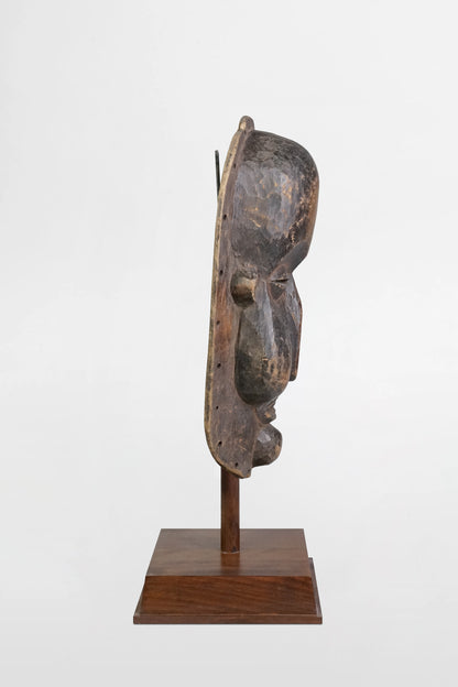 Yaka Kakungu-type mask – DR Congo, early 20th century