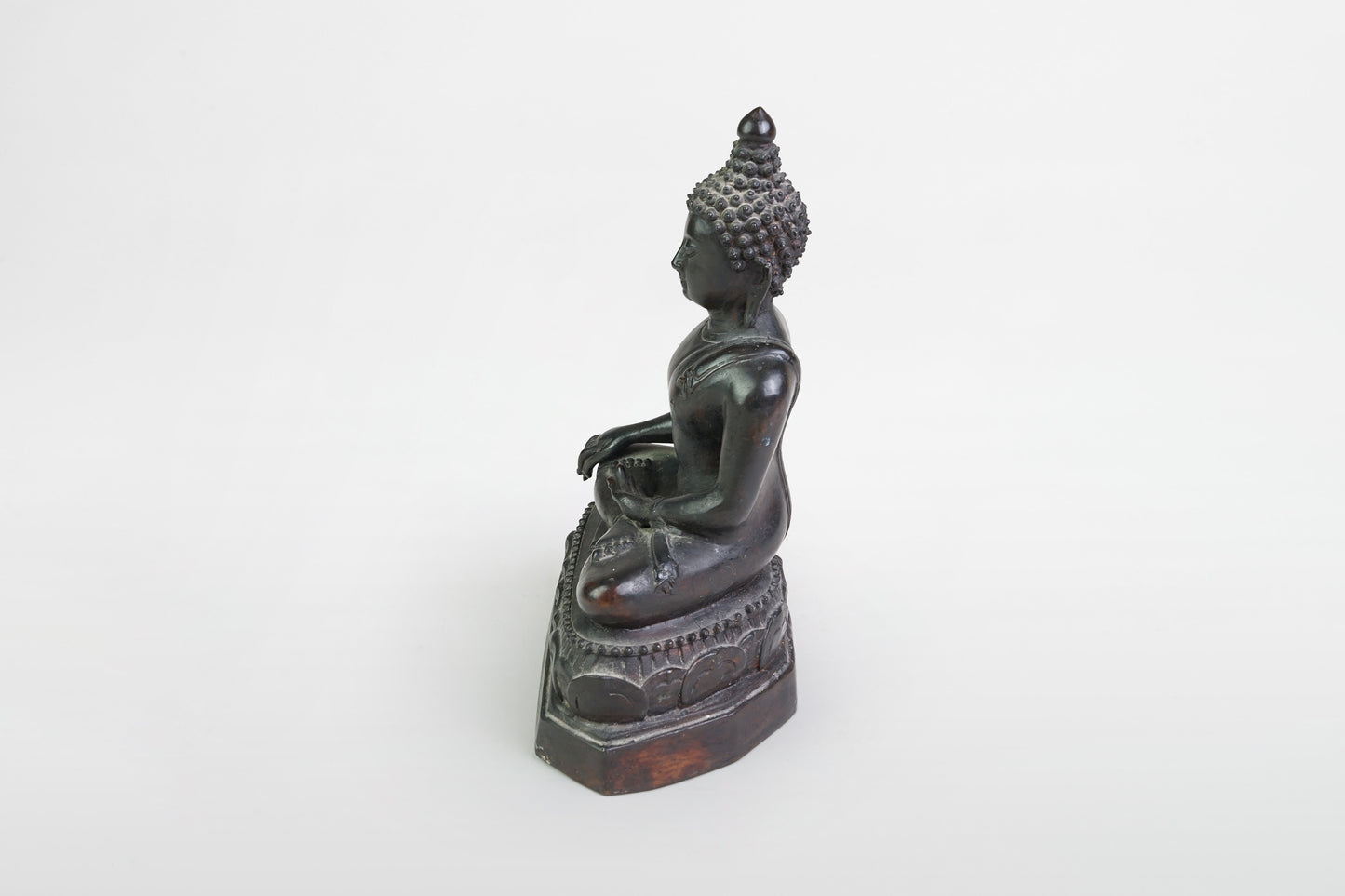 Bronzefigur des Buddha Shakyamuni, Ayutthaya-Stil – Thailand, ca. 19. Jahrhundert
