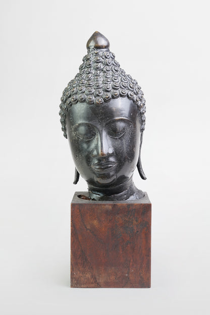 Bronzener Kopf des Buddha – Thailand, Lan Na, 18. Jahrhundert