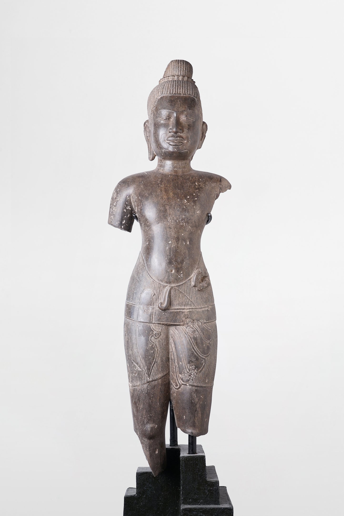 Steinstatue von Brahma – Südostasien, 10. Jahrhundert