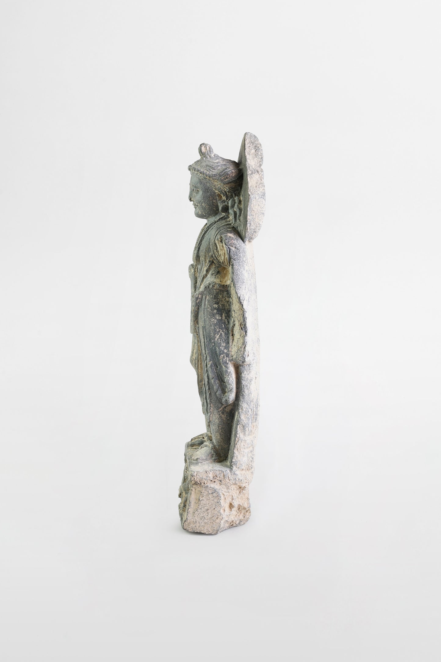 Bodhisattva-Figur aus Gandhran – Indien, 2.–3. Jahrhundert