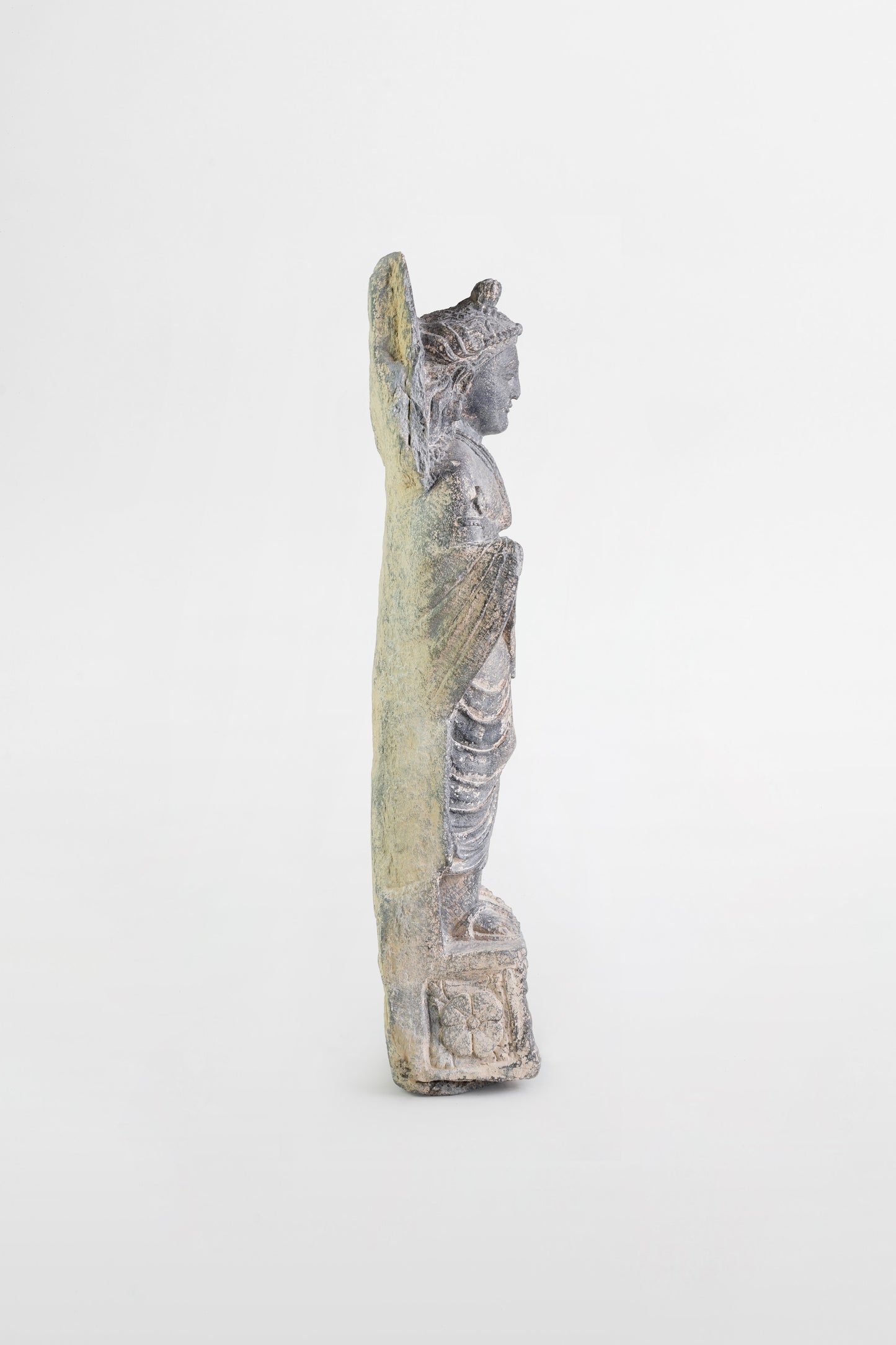 Bodhisattva-Figur aus Gandhran – Indien, 2.–3. Jahrhundert