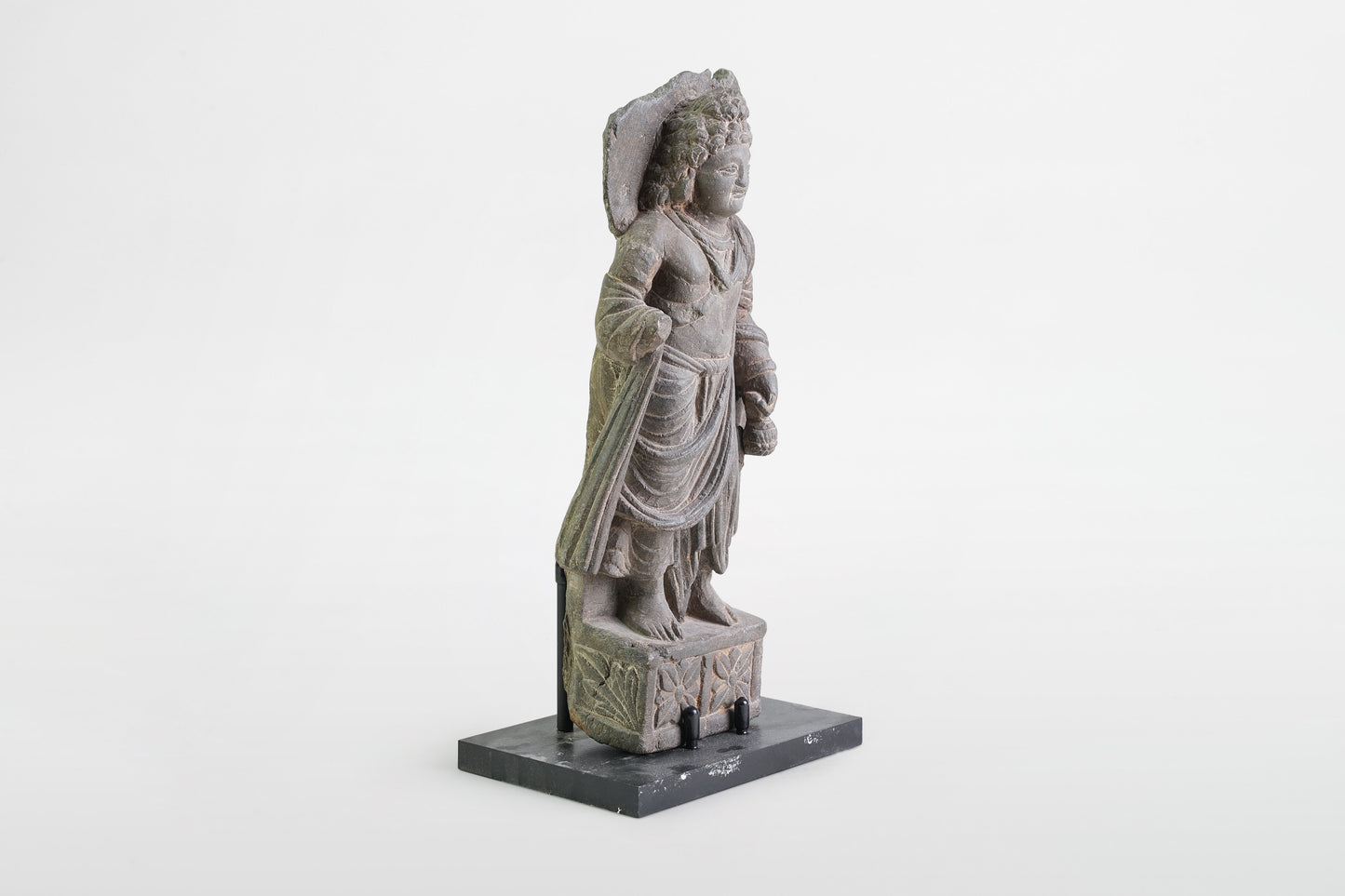 Bodhisattva-Figur aus Gandhara – Indien, 2.–3. Jahrhundert