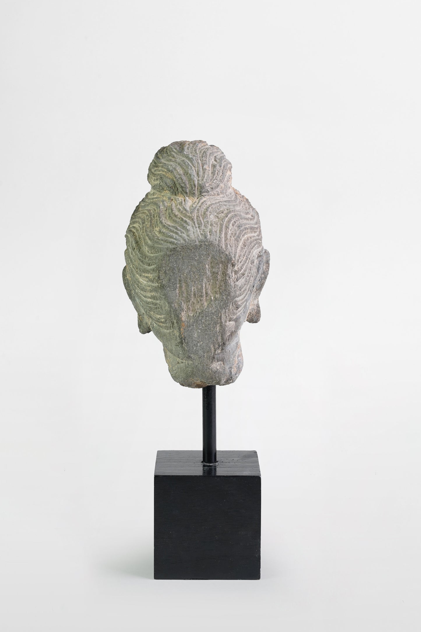 Gandharan-Buddha-Kopf – Indien, 2.–3. Jahrhundert