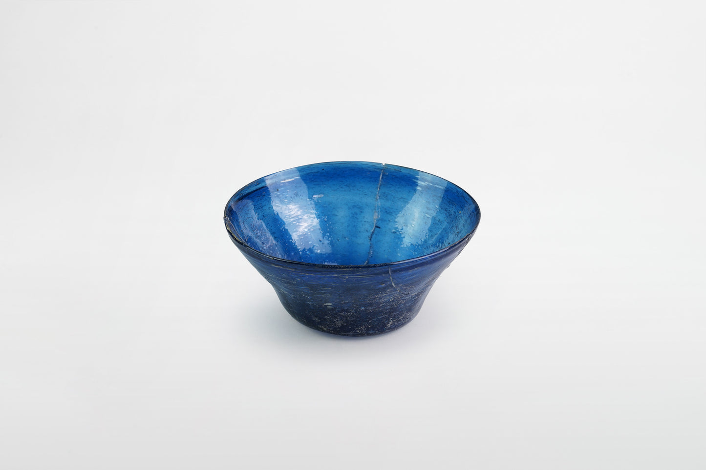 Seldschukische Glasschale – Persien, 10./11. Jahrhundert