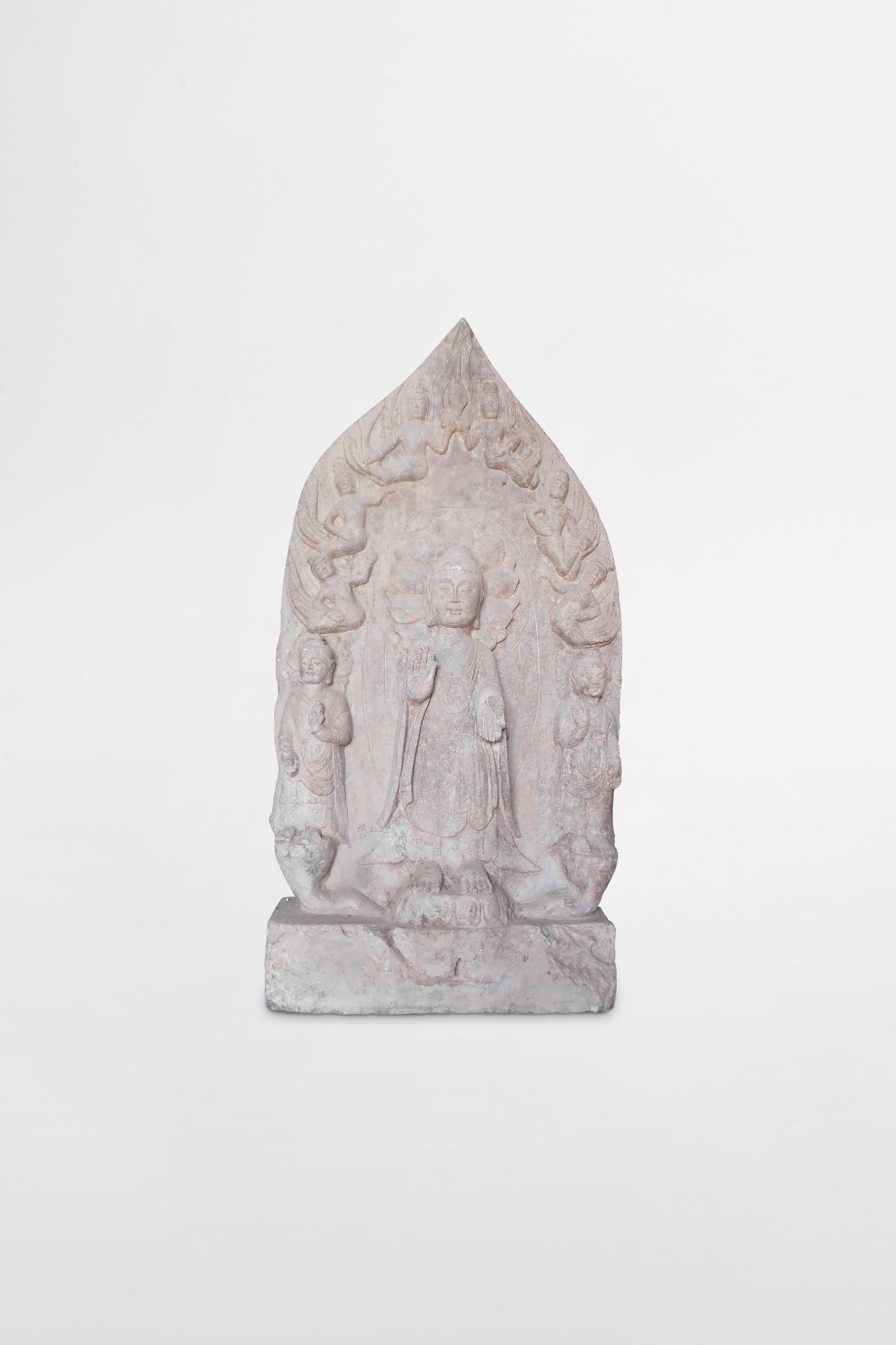Limestone stele depicting Buddha with two accompanying Bodhisattvas – China, Nothern Wei dynasty, 5th century