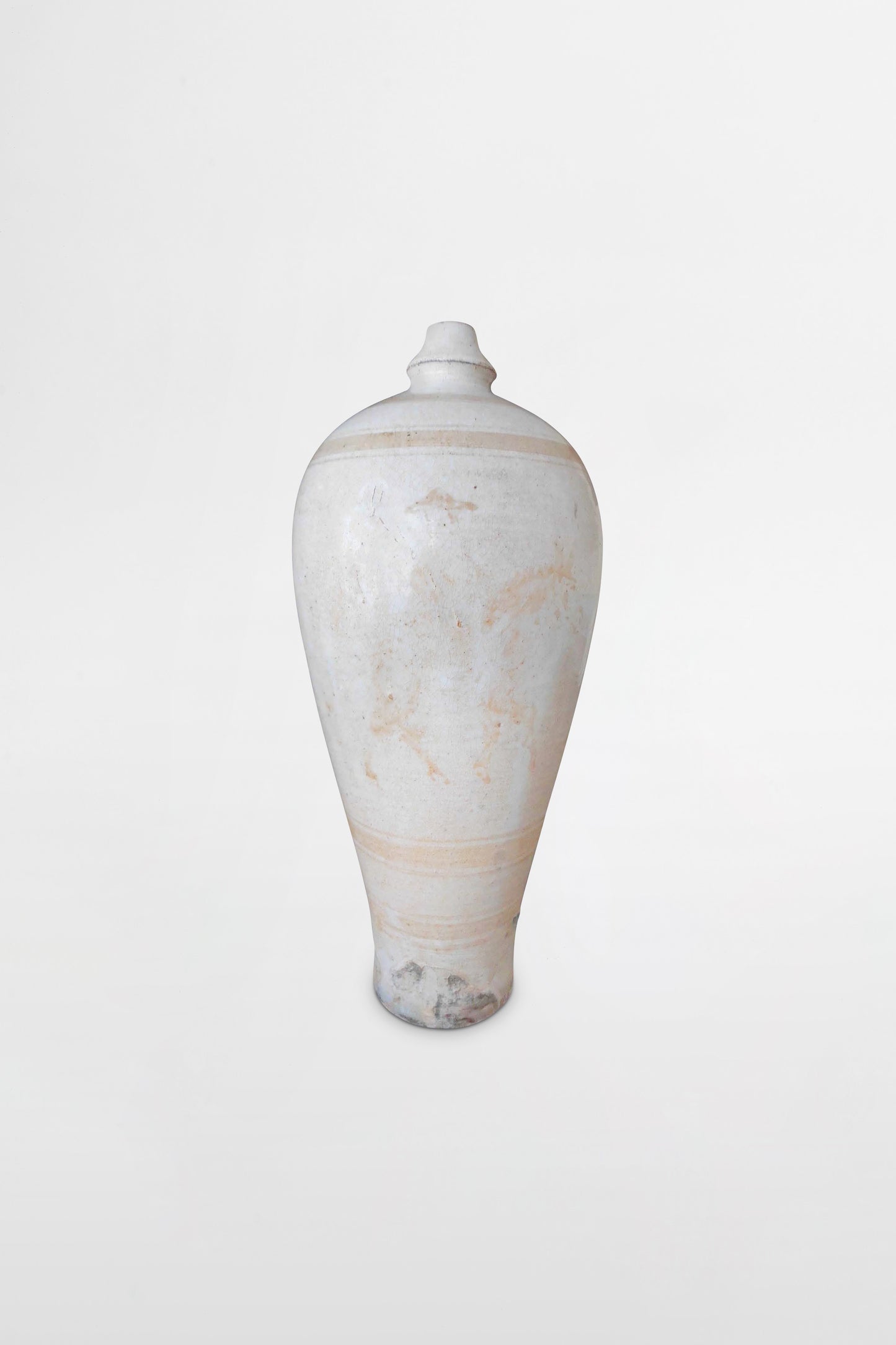 Glazed Cizhou ceramic bottle with so-ake decor – China, Nothern Song dynasty, early 13th century