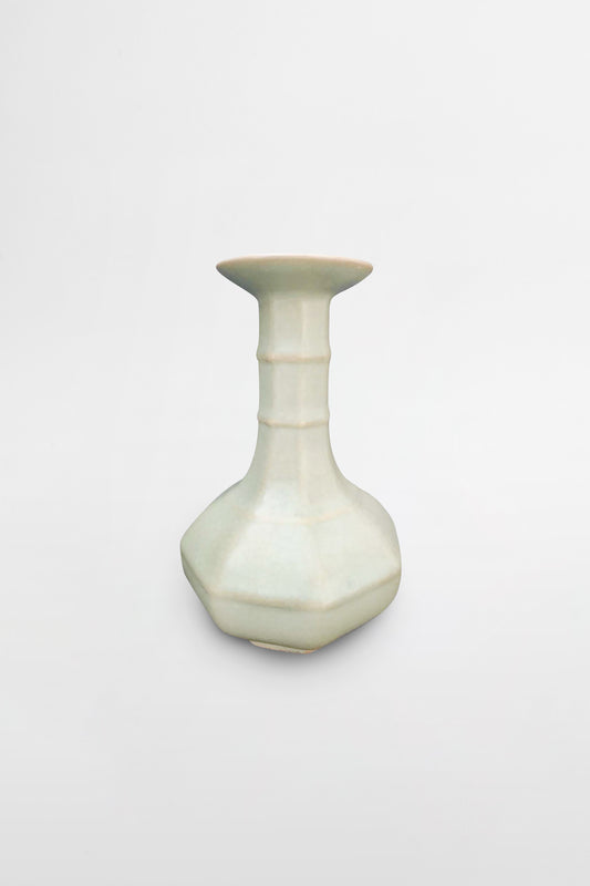Extremely rare long-necked Lonquan celadon vase, Hangzhou – China, Southern Song/Yuan dynasty, 13th century