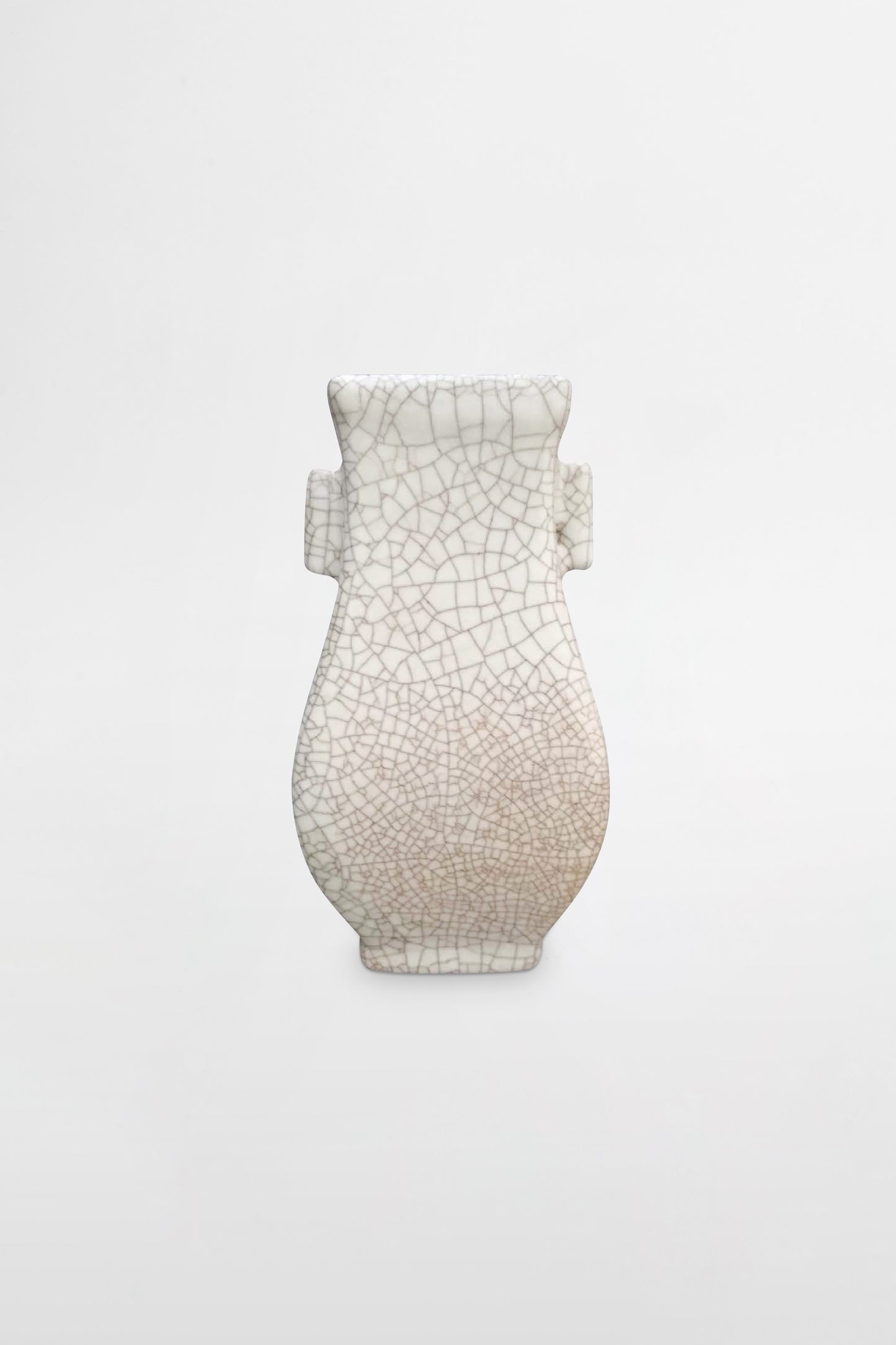 Ge style craquelé vase, K’ang Hsi period – China, Ching dynasty, 17th century