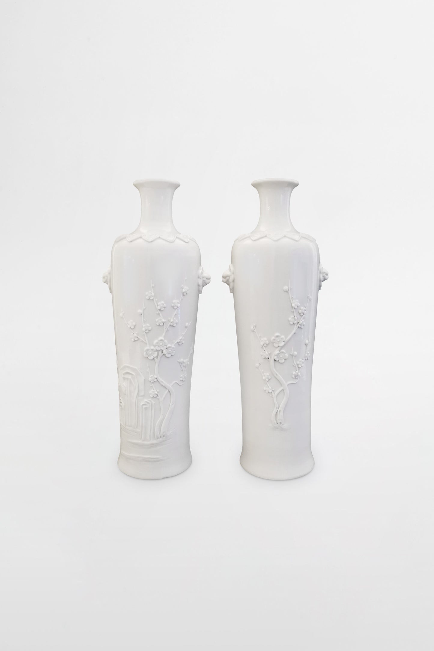 Paar Königsvasen, Blanc de Chine – China, Qing-Dynastie, 19./20. Jahrhundert