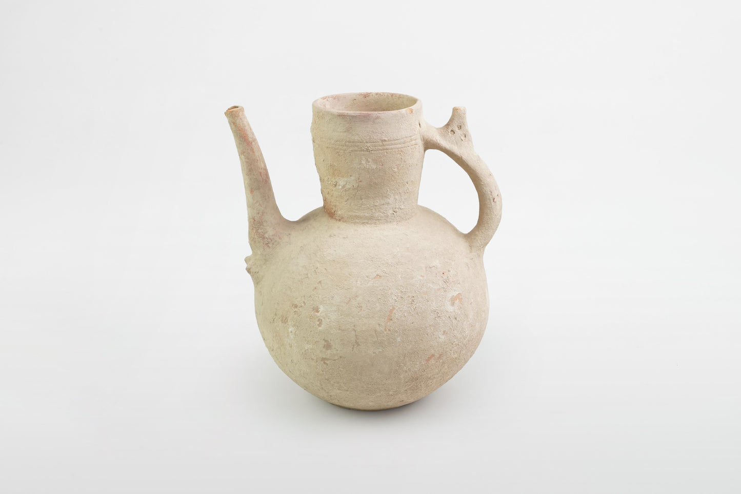 Keramikkaraffe mit Tiermotiv – Baktrien, 3000–2000 v. Chr.