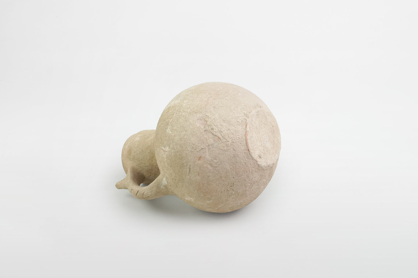 Keramikkaraffe mit Tiermotiv – Baktrien, 3000–2000 v. Chr.