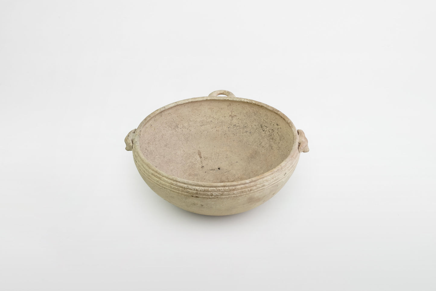 Rituelle Tonschale mit Ochsenköpfen als Griffen – Zypern, ca. 1000 v. Chr.