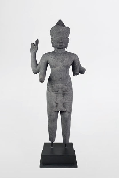 Seltene und bedeutende Statue von Vishnu, Khmer, Pre-Rup-Stil – Kambodscha, 10. Jahrhundert