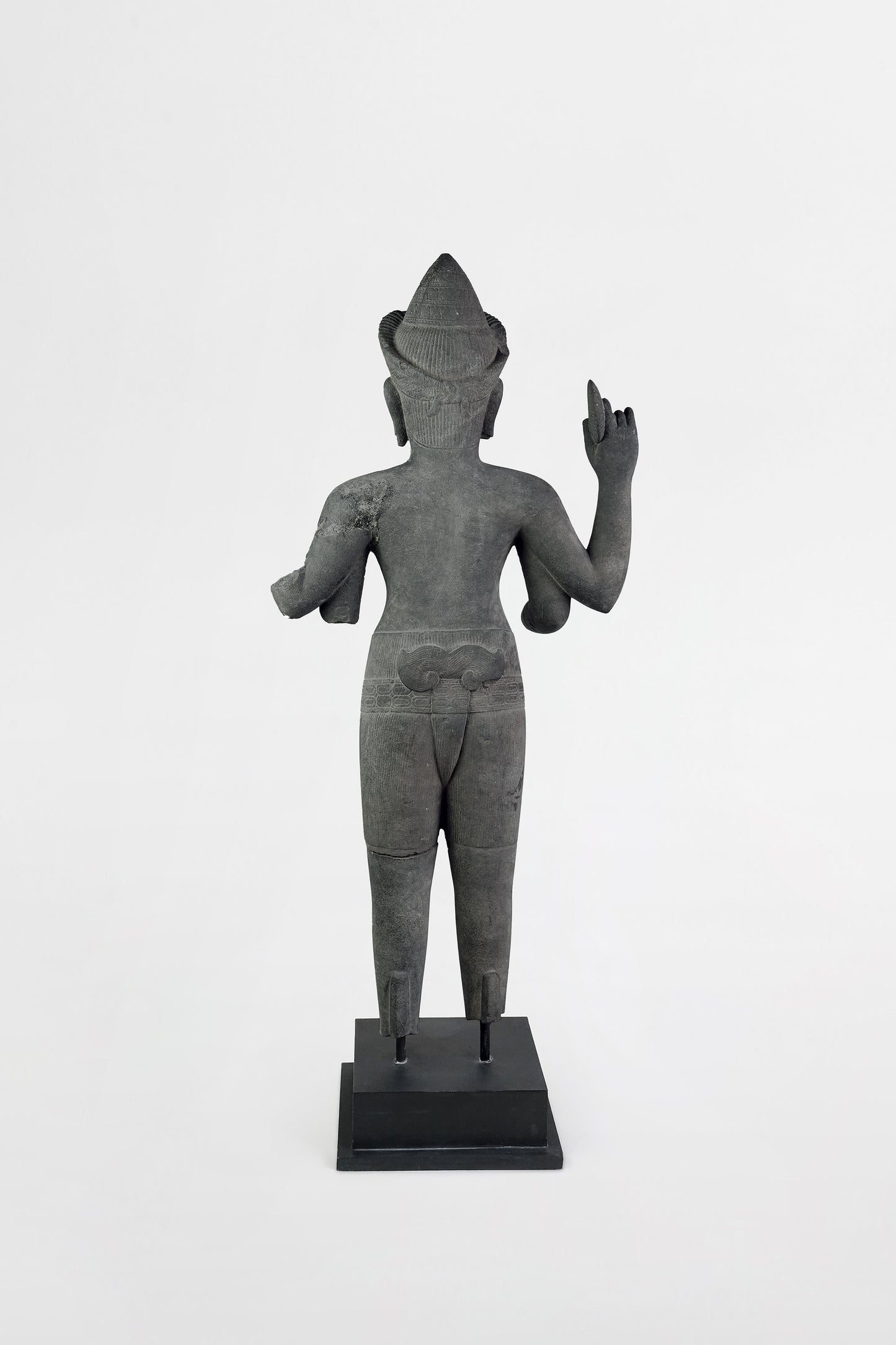 Seltene und bedeutende Statue von Vishnu, Khmer, Pre-Rup-Stil – Kambodscha, 10. Jahrhundert
