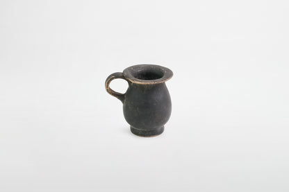 Kleiner schwarz lackierter Krug (Miniatur-Oinochoe) – Griechenland, 3.–1. Jahrhundert v. Chr.