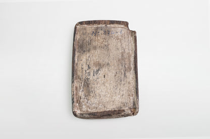 Holzrelief mit kniender Figur – Ägypten, ca. 16.–4. Jahrhundert v. Chr.