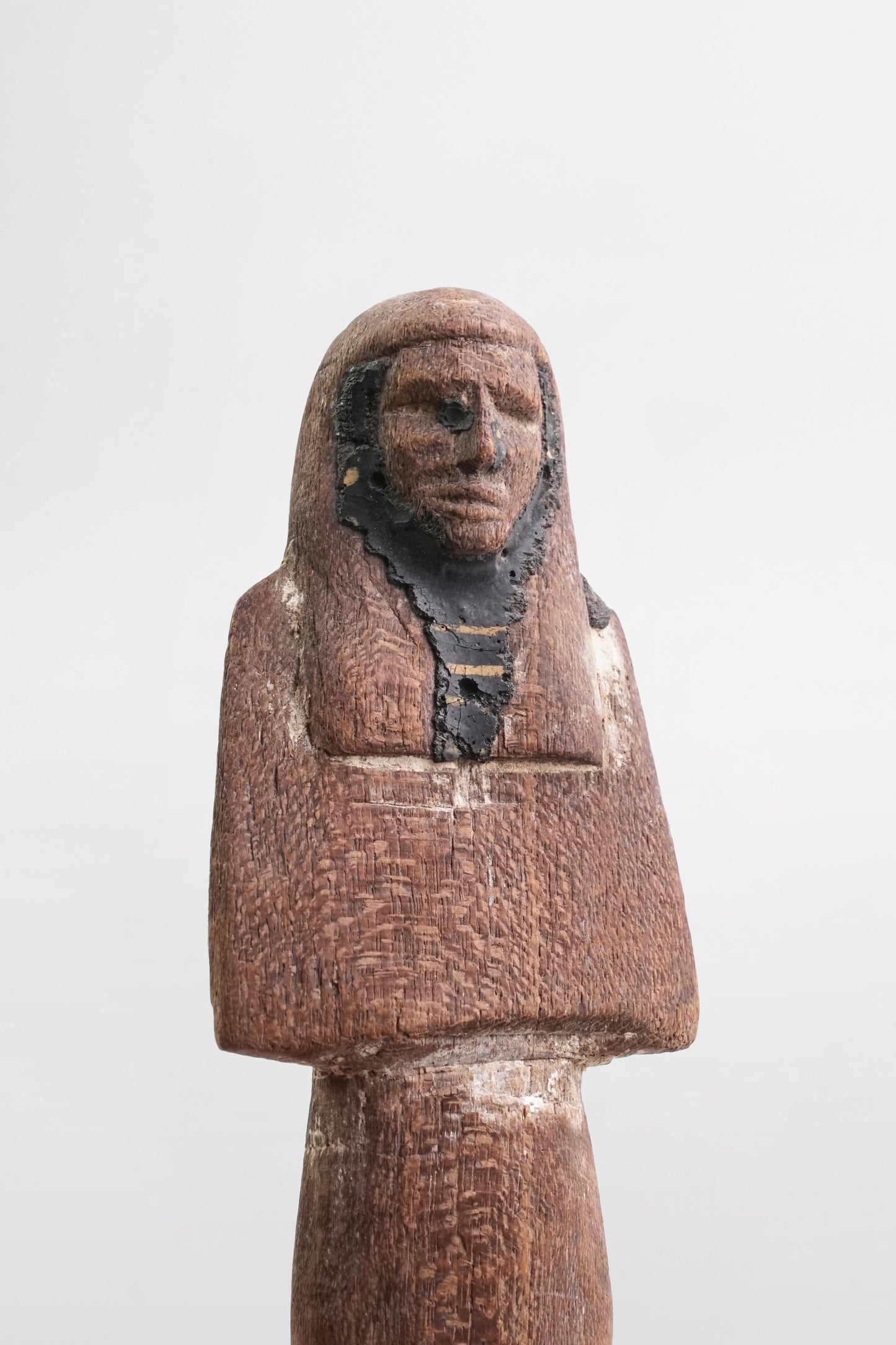 Hölzerne Uschebti-Figur einer verstorbenen Person – Ägypten, 7.–4. Jahrhundert v. Chr.