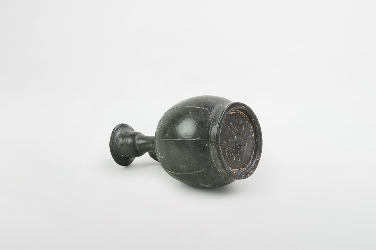 Süditalienische schwarz glasierte Lekythos – Griechenland, ca. 4. Jahrhundert v. Chr.