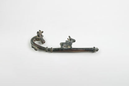 Rituelles Objekt aus Bronze mit Tierdarstellung, Luristan – Persien, 6. Jahrhundert v. Chr.