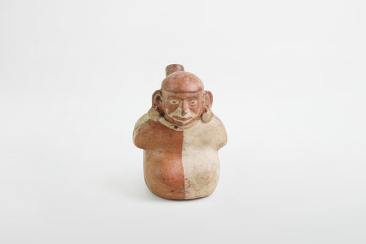 Keramikflasche mit Steigbügelausguss, Moche-Kultur – Peru, 2.–8. Jahrhundert
