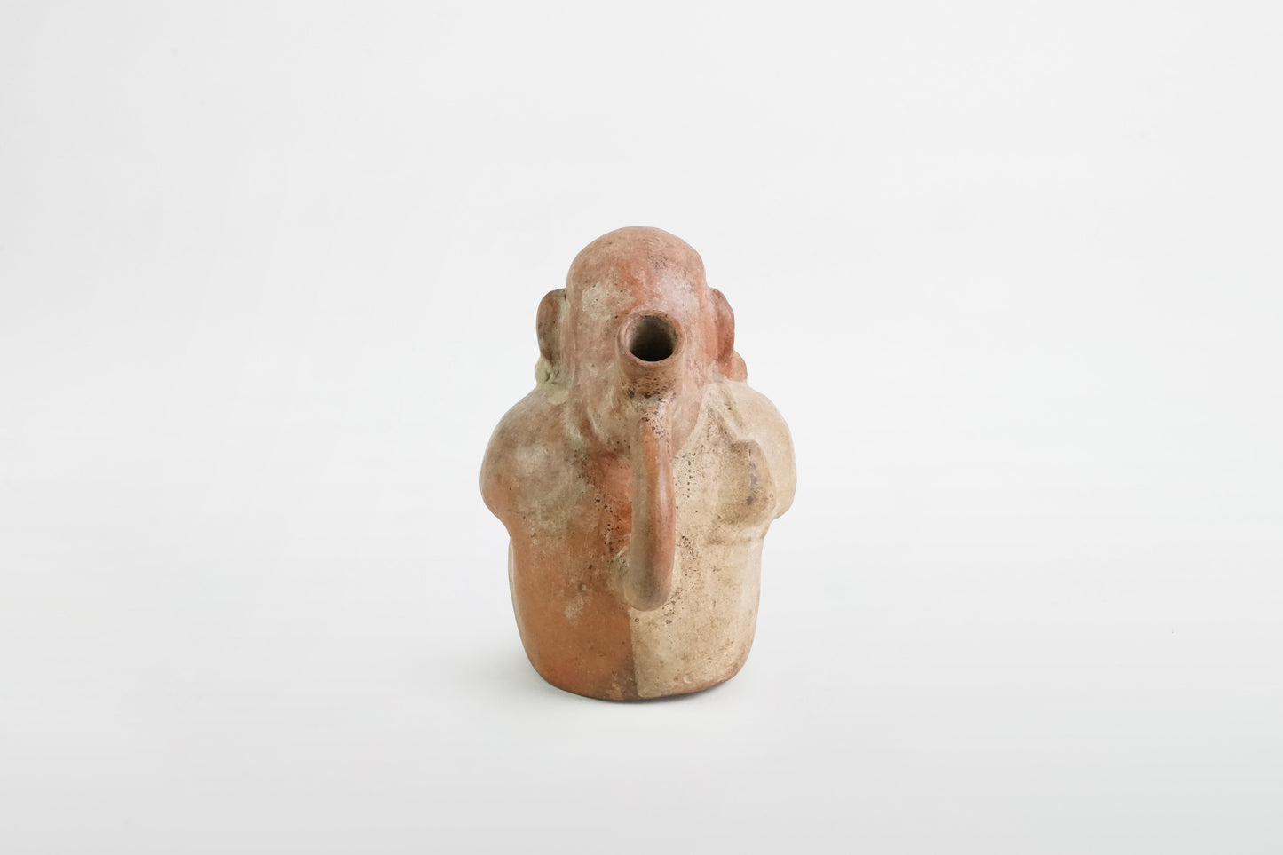 Keramikflasche mit Steigbügelausguss, Moche-Kultur – Peru, 2.–8. Jahrhundert