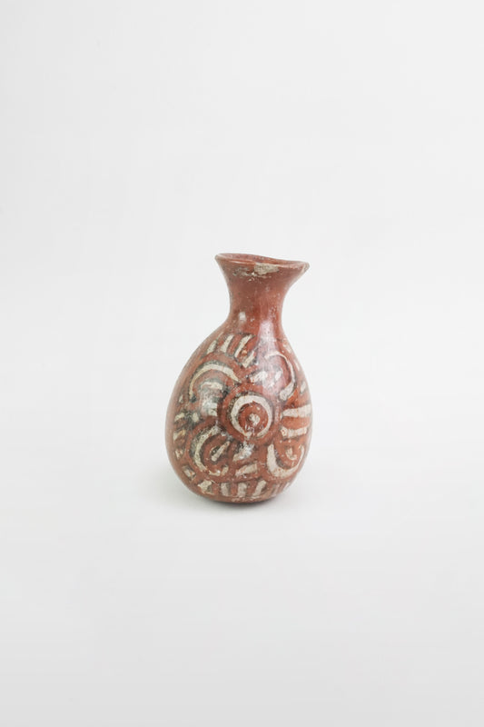 Kleine glasierte polychrome Terrakottaflasche, Nayarit-Kultur – Mexiko, 3. Jahrhundert v. Chr. – 4. Jahrhundert