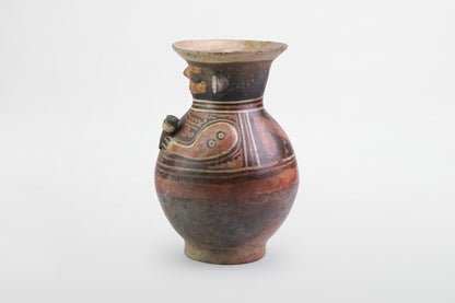 Bemalte Terrakottavase aus Recuay – Peru, 1.–4. Jahrhundert