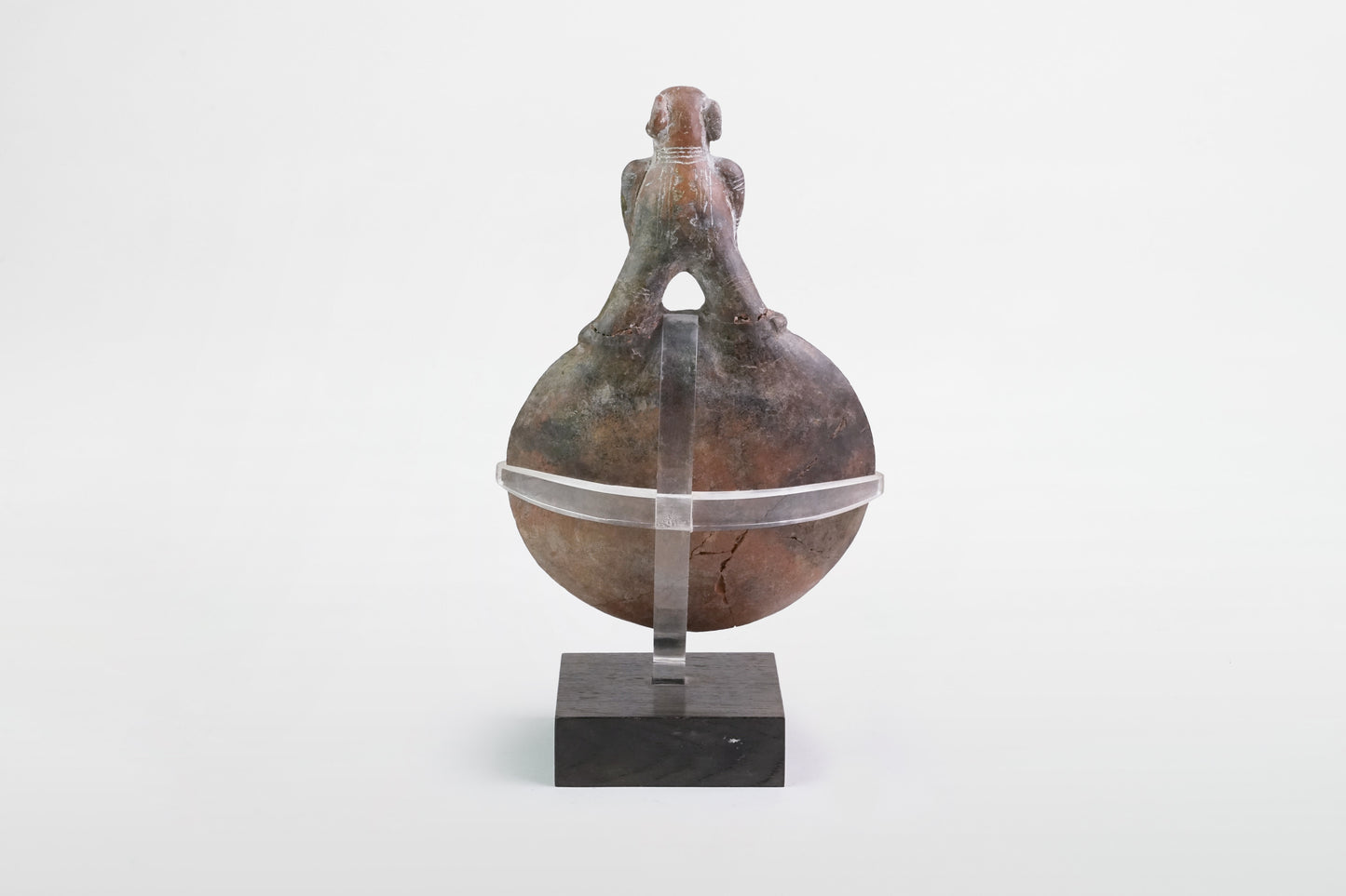 Schale mit anthropomorpher Figur, Region Nicoya – Costa Rica, ca. 7. Jahrhundert