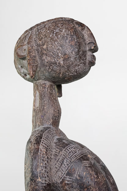 Holzstatue einer Mutter mit Kind, Dogon-Kultur – Mali, frühes 20. Jahrhundert