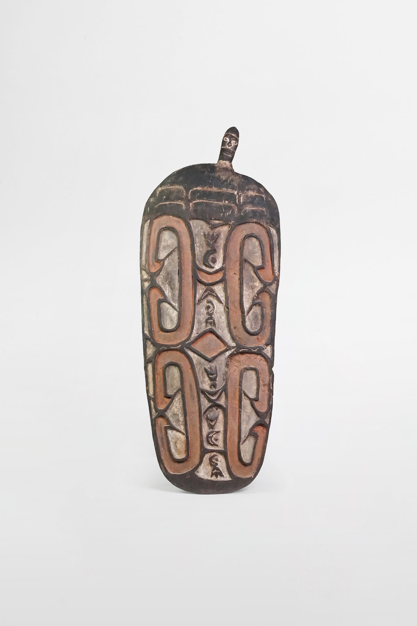 Asmat-Schild, geschnitztes und bemaltes Holz – Papua-Neuguinea, ca. 1900