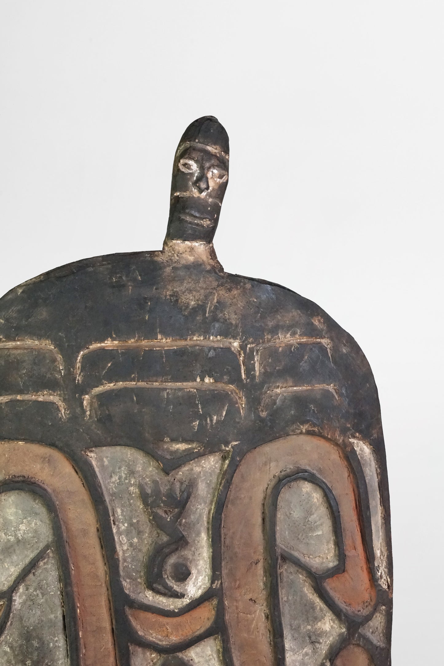 Asmat-Schild, geschnitztes und bemaltes Holz – Papua-Neuguinea, ca. 1900