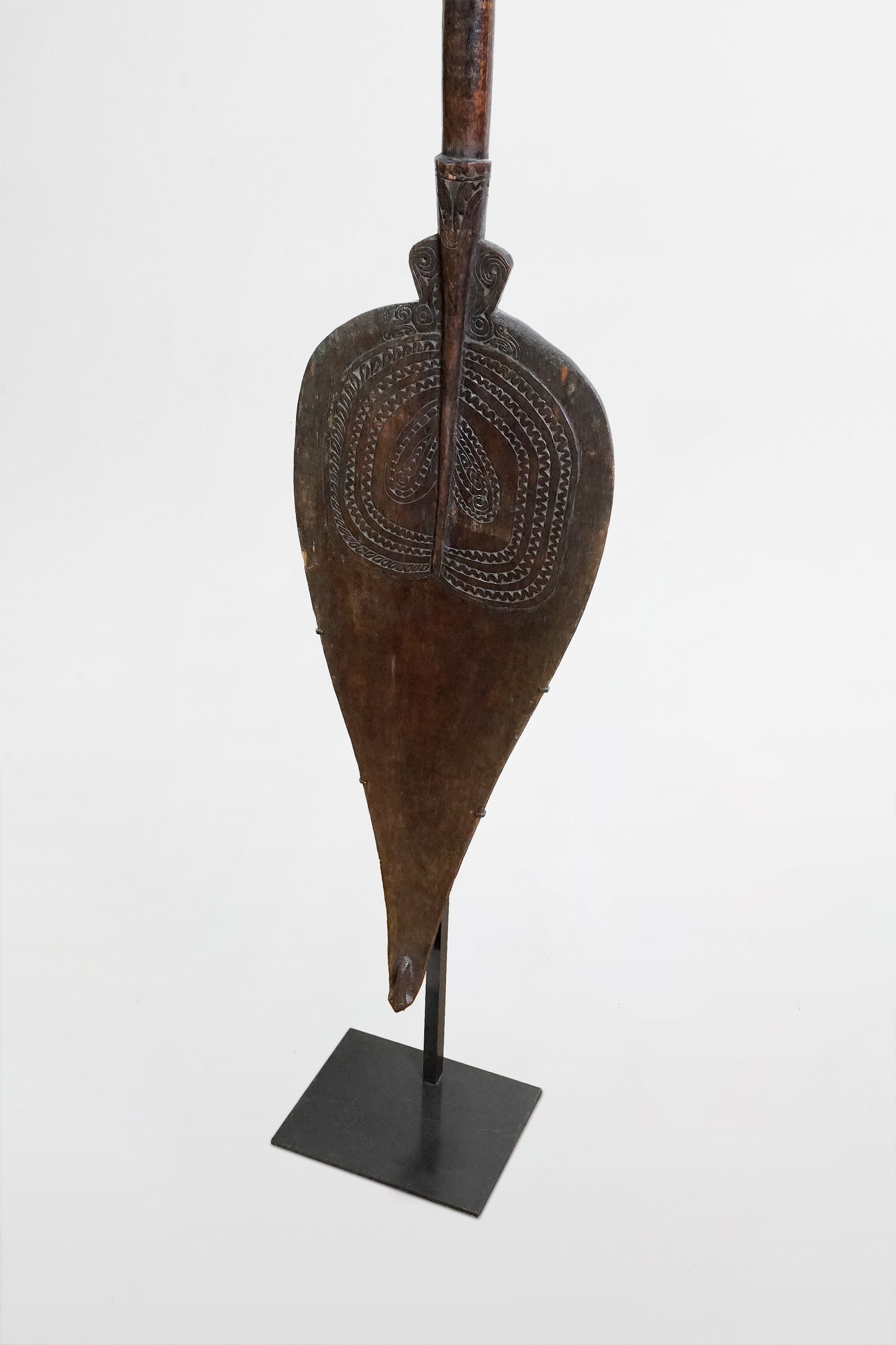 Frauenpaddel, Nordküste des Sentani-Sees – Papua-Neuguinea, 19. Jahrhundert